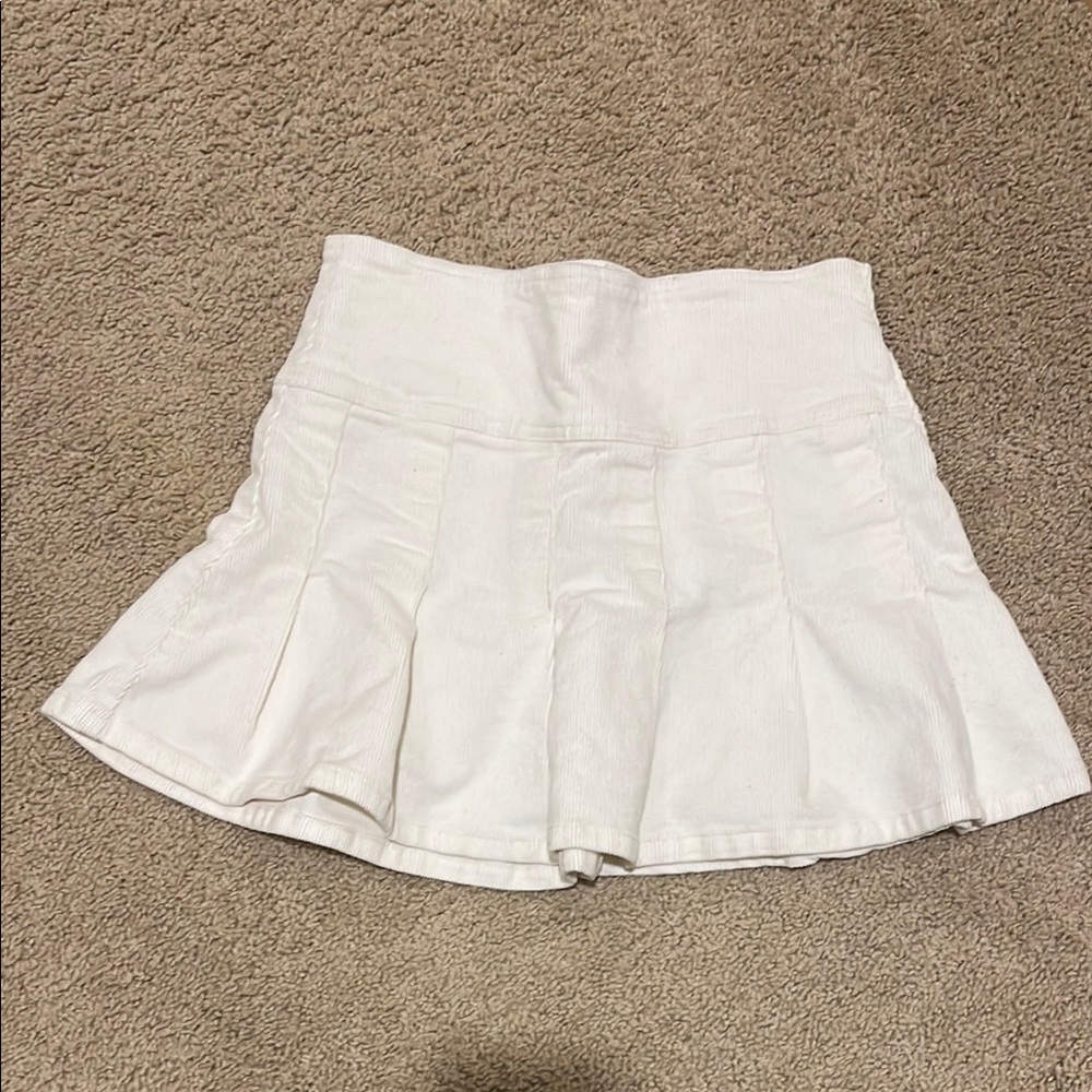 Aeropostale White Pleated Skirt
